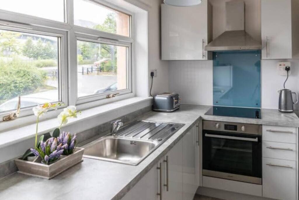 Cosy 1 Bed With Parking In City Centre Apartman Glasgow Kültér fotó